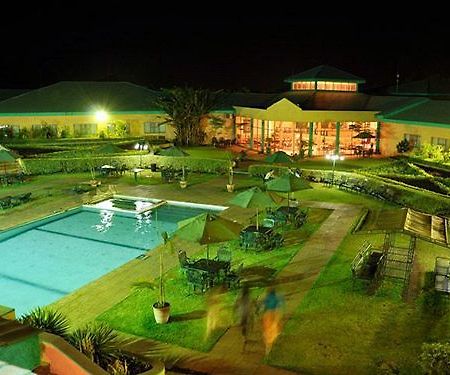 Crossroads Hotel Lilongwe Kültér fotó