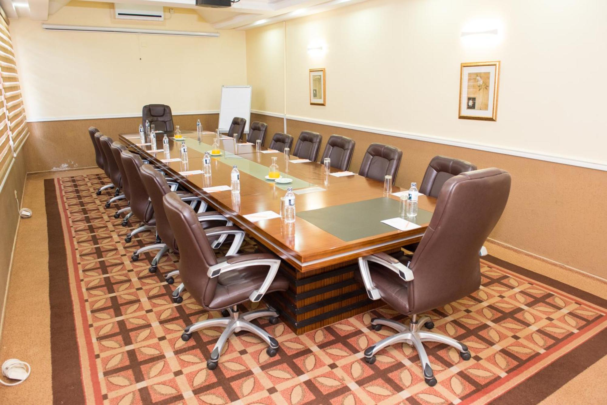 Crossroads Hotel Lilongwe Kültér fotó