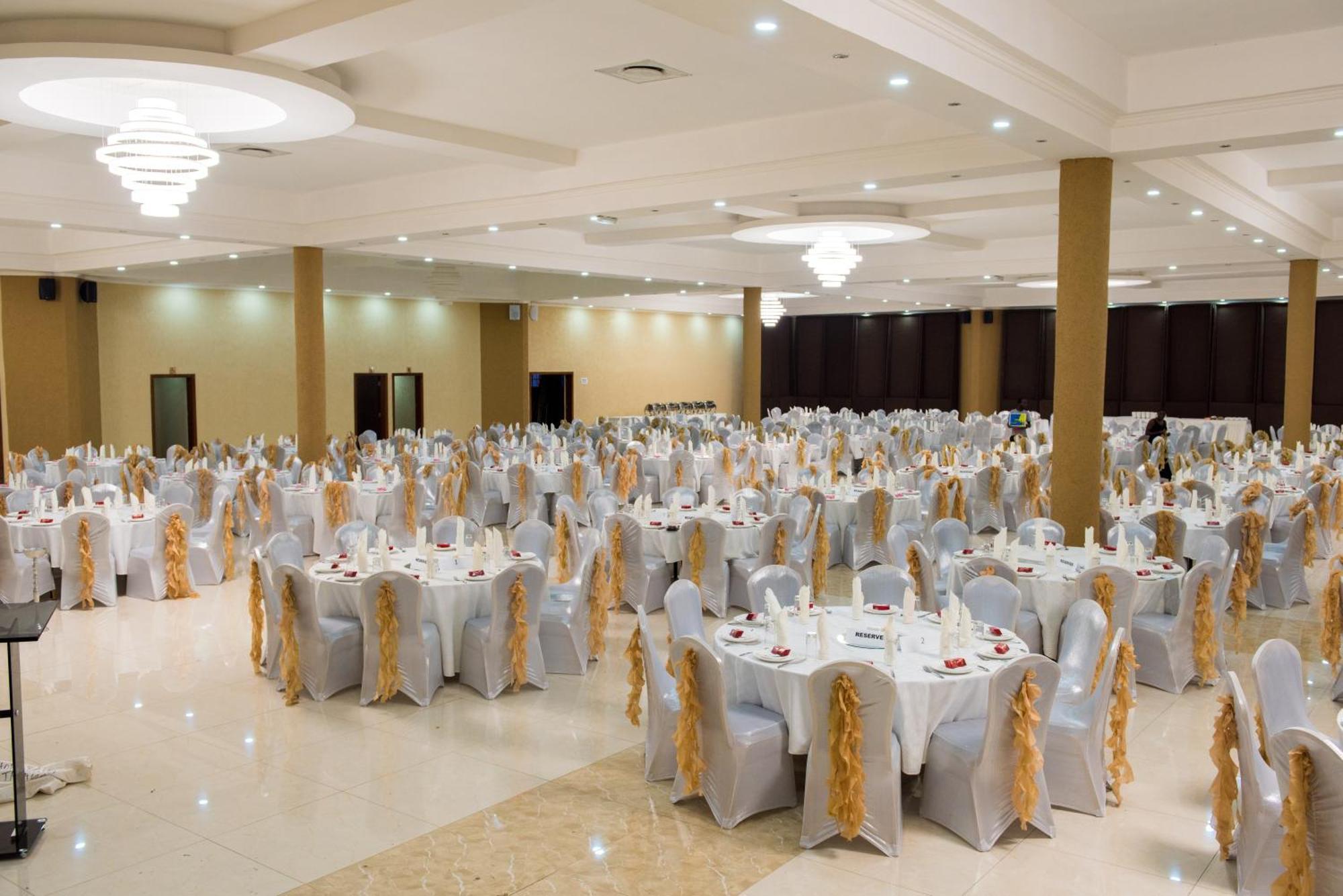 Crossroads Hotel Lilongwe Kültér fotó