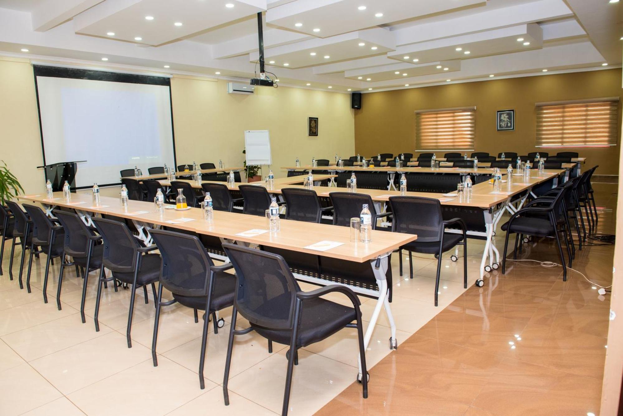 Crossroads Hotel Lilongwe Kültér fotó