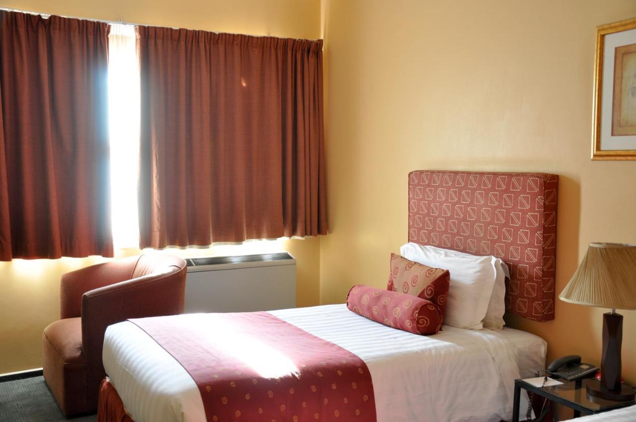 Crossroads Hotel Lilongwe Kültér fotó