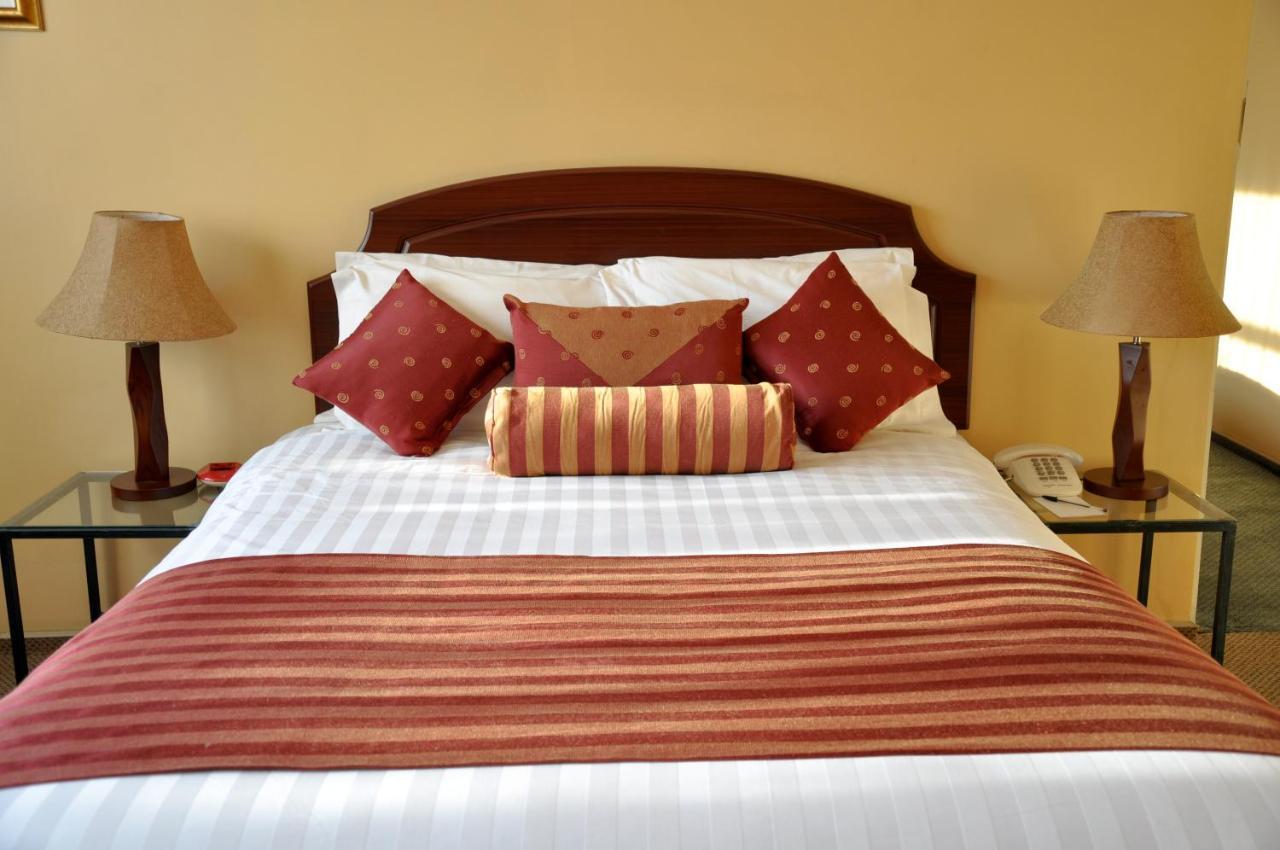 Crossroads Hotel Lilongwe Kültér fotó