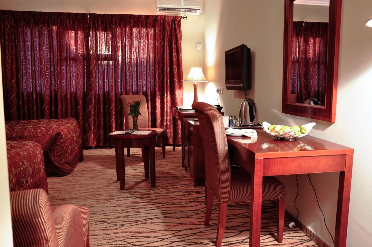 Crossroads Hotel Lilongwe Kültér fotó