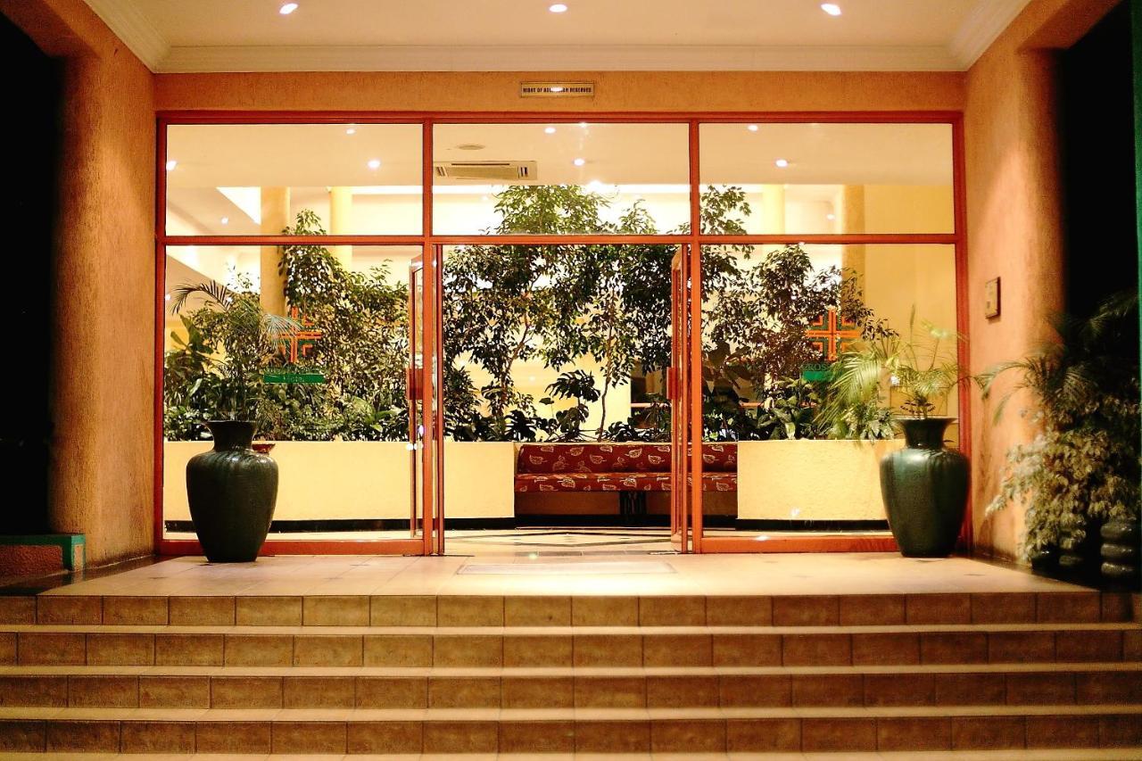Crossroads Hotel Lilongwe Kültér fotó