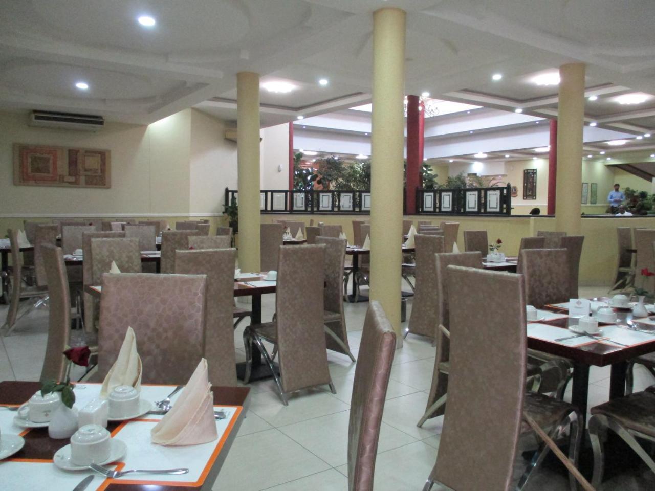 Crossroads Hotel Lilongwe Kültér fotó