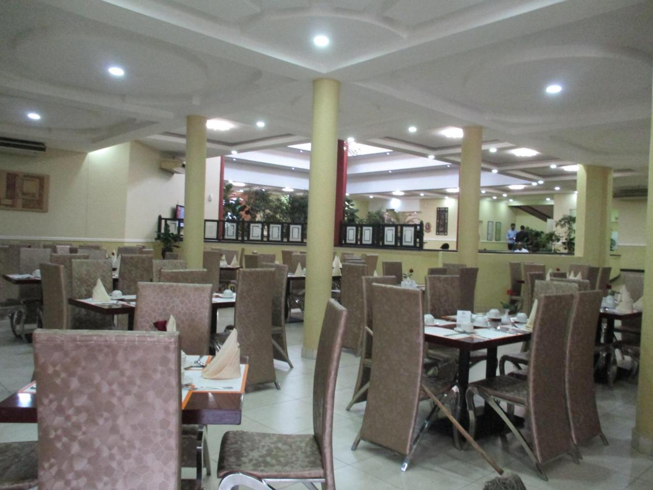 Crossroads Hotel Lilongwe Kültér fotó